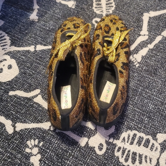 Colorwerks Leopard Beaded Womans Shoe Size 11 - Picture 3 of 4